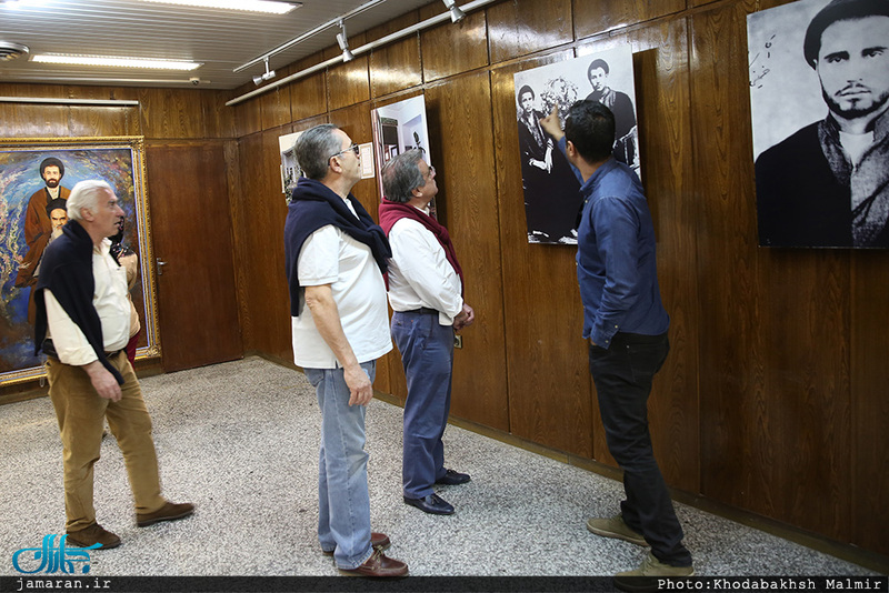 بازدید گردشگران خارجی از کشور پرتغال از بیت امام خمینی (س) از جماران