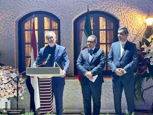 علی‌اکبر صالحی در مراسم روز ملی جمهوری عربی مصر: ایران و مصر دو ملت ریشه‌دار تاریخی هستند؛ عبور از بحران‌های منطقه تنها با عقلانیت، حکمت، گفت‌وگو و دیپلماسی امکان‌پذیر است