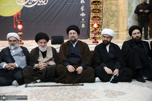 مراسم عزادارای شب عاشورا در حرم مطهر امام خمینی