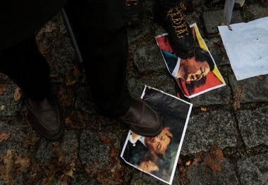 عقب‌نشینی  دولت چین در برابر معترضان و آغاز بگیر و ببندها