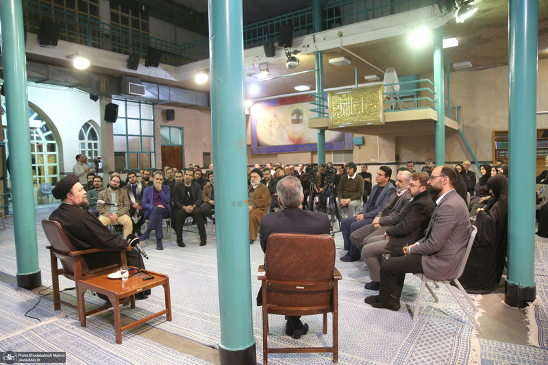 دیدار مدیر عامل ایرنا با جمعی از مدیران با سید حسن خمینی