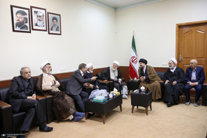 دیدار مهدی کروبی با سید حسن خمینی و جمعی از فعالان سیاسی