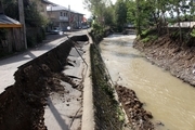 رانش زمین بخشی از جاده حاشیه رودخانه ضیابر را تخریب کرد
