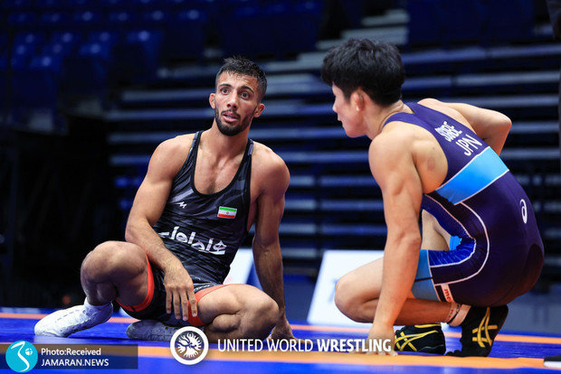 عکس| این کشتی گیر در اردو هم به کسی رحم نمی کند!