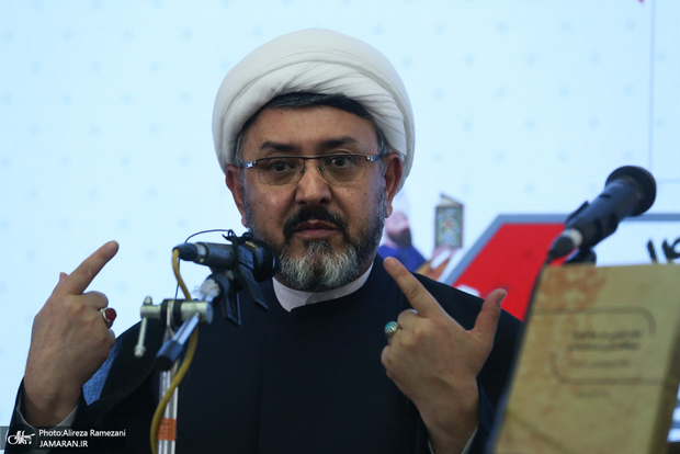 کمساری: امام خمینی شخصیتی جریان‌ساز است