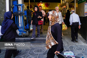 جریان عادی زندگی در شهر تهران...