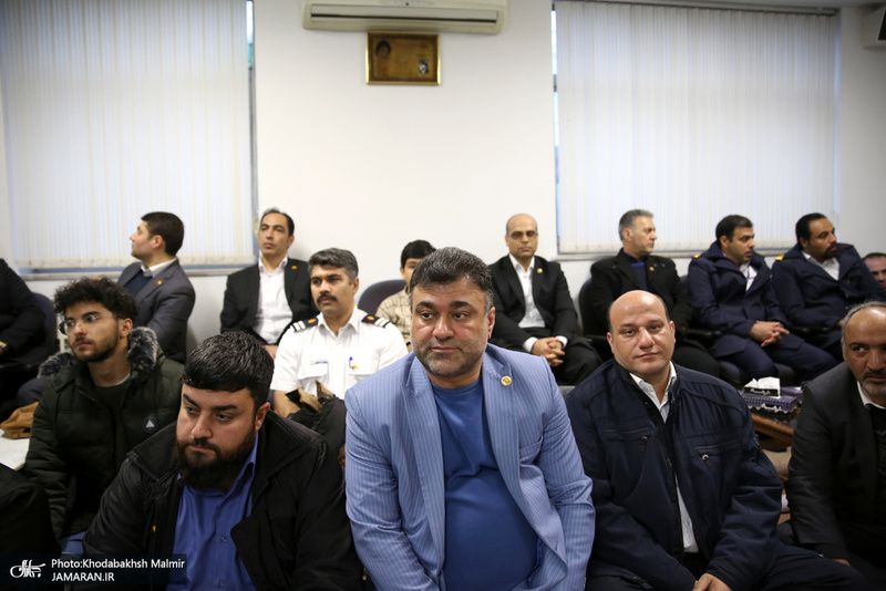 دیدار مدیر عامل و  کارکنان کیش ایر با یادگار امام