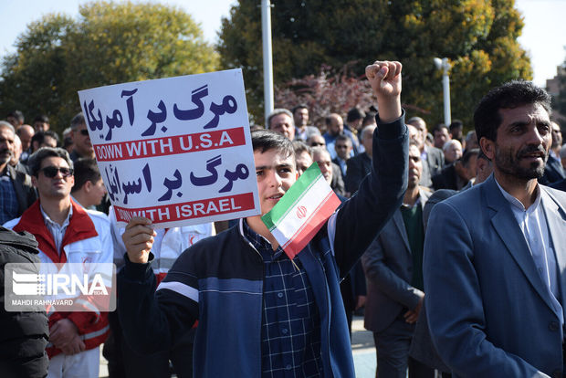 دشمن به فتنه آفرینی علیه نظام و انقلاب ادامه می‌دهد