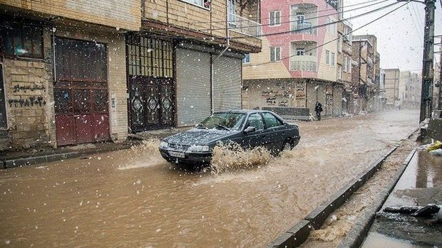 امدادرسانی به سیل زدگان بخش ماژین با بالگرد شروع شد