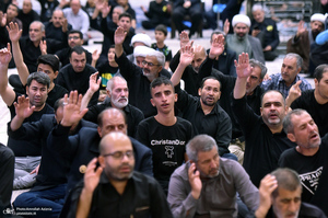 دومین شب عزاداری حضرت اباعبدالله الحسین (ع) در حرم امام خمینی