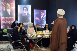 غرفه موسسه تنظیم و نشر آثار امام خمینی (س) در سی و سومین نمایشگاه بین المللی قرآن کریم-1