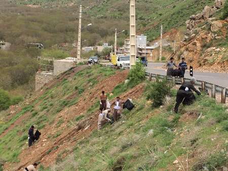 پاکسازی روستای گردشگری شمشیر با هدف نهادینه شدن فرهنگ محیط زیست