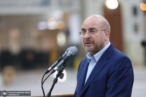 تجدید میثاق رئیس و جمعی از نمایندگان مجلس شورای اسلامی با آرمان‌های امام خمینی(س)-2