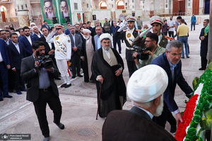 تجدید میثاق جمعی از مدیران و کارکنان بنیاد مسکن انقلاب اسلامی با آرمان های امام خمینی (س)