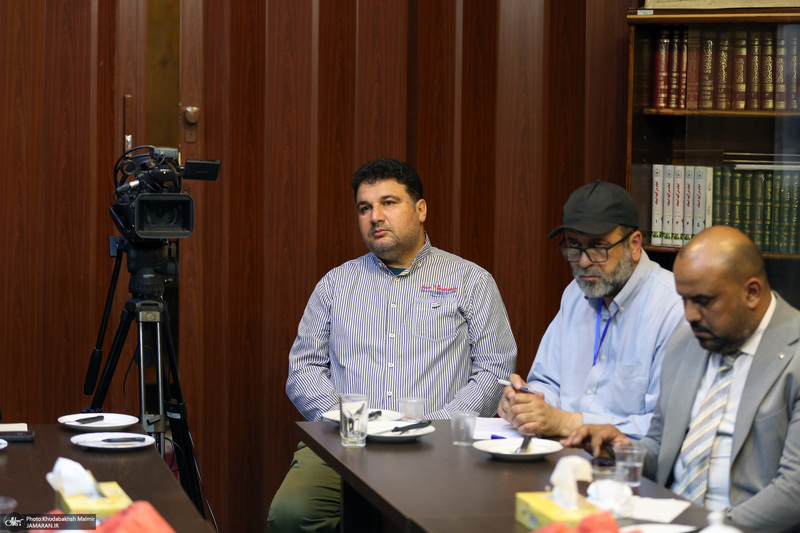 نشست هم اندیشی با ناشران عرب زبان در حسینیه جماران