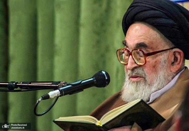 درخواست آیت الله سید علی محمد دستغیب از رهبر انقلاب برای آزادی زندانیان و رفع حصر: از این زندانیان خواهش می‌کنم درصورت آزادی حفظ وحدت را در نظر داشته باشند/ خدای تعالی عنایت کرد حضرت آیت‌الله خامنه‌ای رهبر انقلاب به‌سلامتی از این وقایع گذشتند
