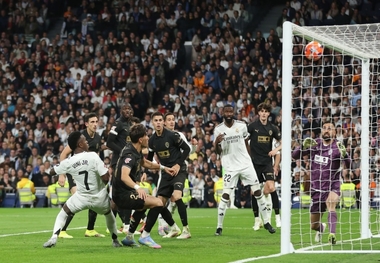 ضربه بزرگ والنسیا به رئالی ها؛ فرصت عالی برای بارسلونا