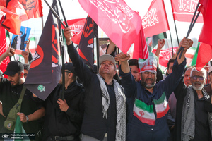 اقامه نماز بر پیکر مطهر رهبر شهید انقلاب