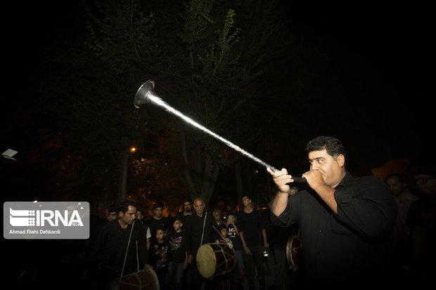 شور عزای حسینی در شب تاسوعا
