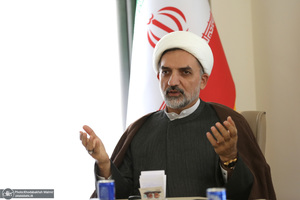 نشست بررسی زمینه‌های حضور فرهنگی و هنری موسسه تنظیم و نشر آثار امام خمینی (س) در عراق