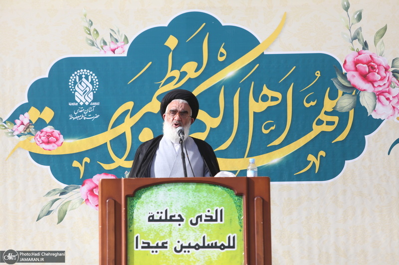 نماز عید سعید فطر در حرم حضرت فاطمه معصومه(س)